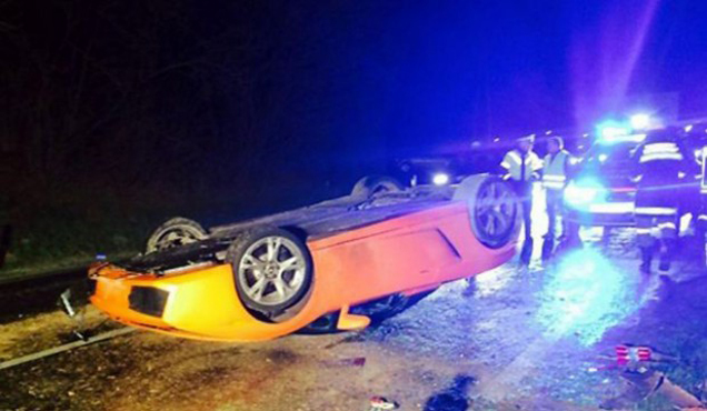 Monteur crashed Lamborghini Gallardo