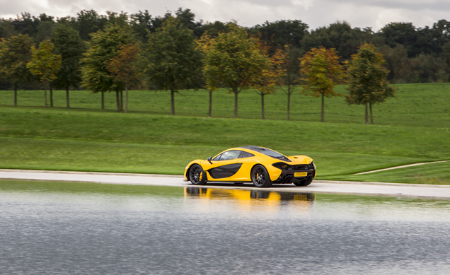 McLaren P1 is magisch! 0-300 in 16.5 seconden!