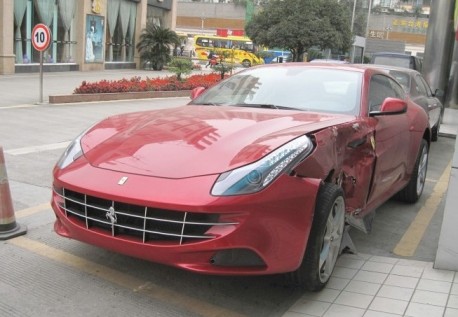 Ferrari FF crashed in China